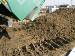調質改良土を盛土材として使用​